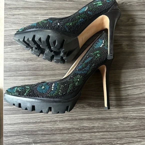 Donald J. Pliner signature series beaded heels - Picture 3 of 4